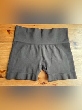 Set Active Biker Shorts